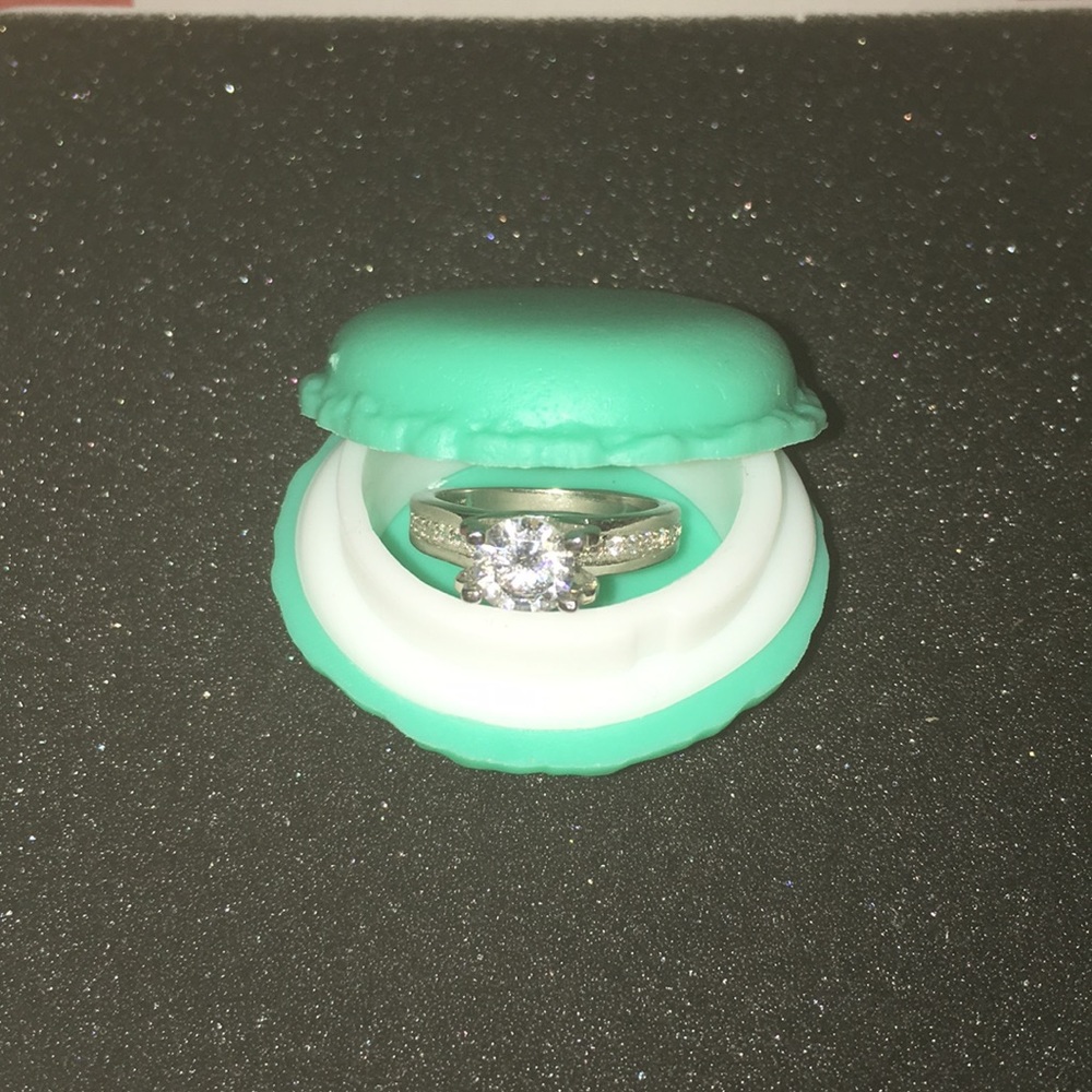✨2 for $25✨ costume diamond 💍 Ring